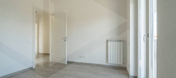 3 rooms Apartment in Ciampino, Italy No. 33634 21