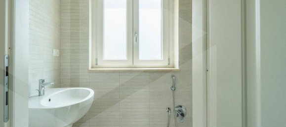 3 rooms Apartment in Ciampino, Italy No. 33634 24