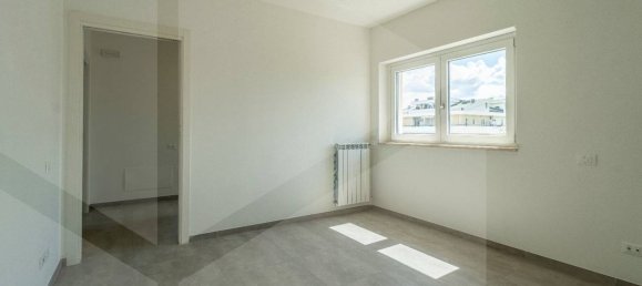 3 rooms Apartment in Ciampino, Italy No. 33634 18
