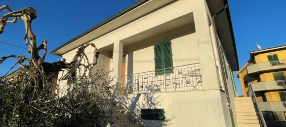 10-Zimmer Haus in San Miniato, Italy, Nr. 111547 42