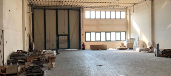 Склад 3270м² в Камподарсего, Италия № 322336 5