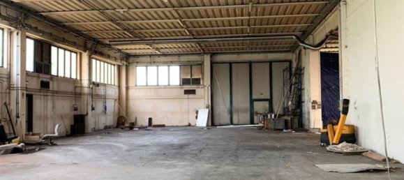 Склад 3270м² в Камподарсего, Италия № 322336 10