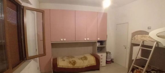 3-salle Villa à Busto Arsizio, Italy No. 8967 2