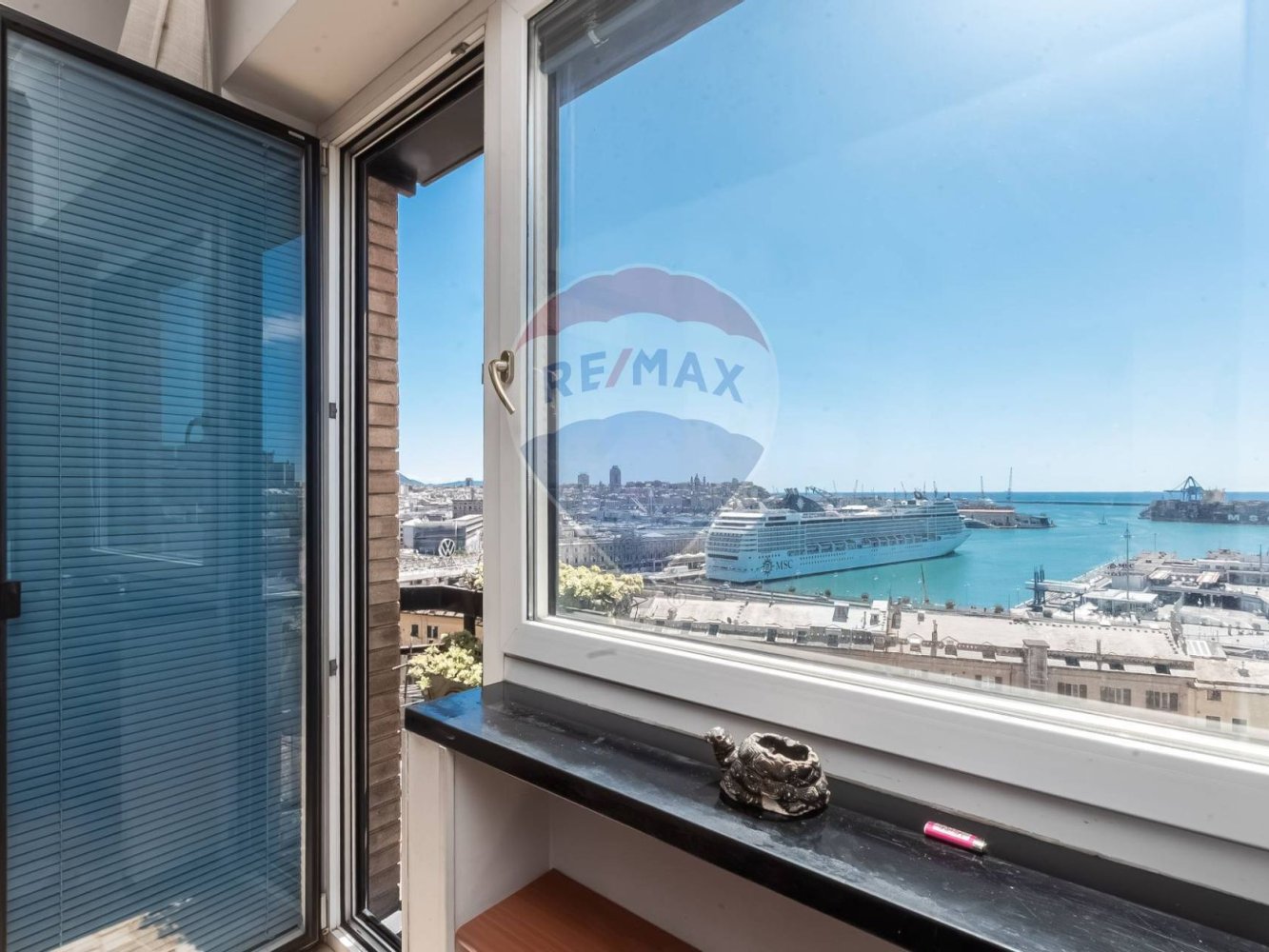 3 chambres Appartement à Genoa, Italy No. 262184