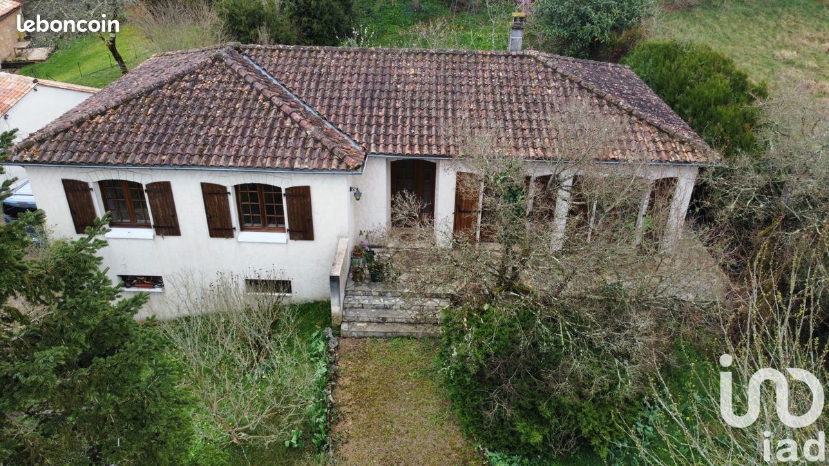 5 rooms House in Marthon, France No. 102194