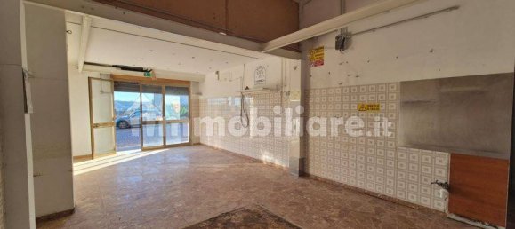 3-Zimmer Gewerbliche Immobilie in Miglianico, Italy, Nr. 151317 9