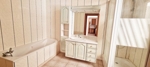 Casa de 3 dormitorios en Isbergues, France No. 44500 5