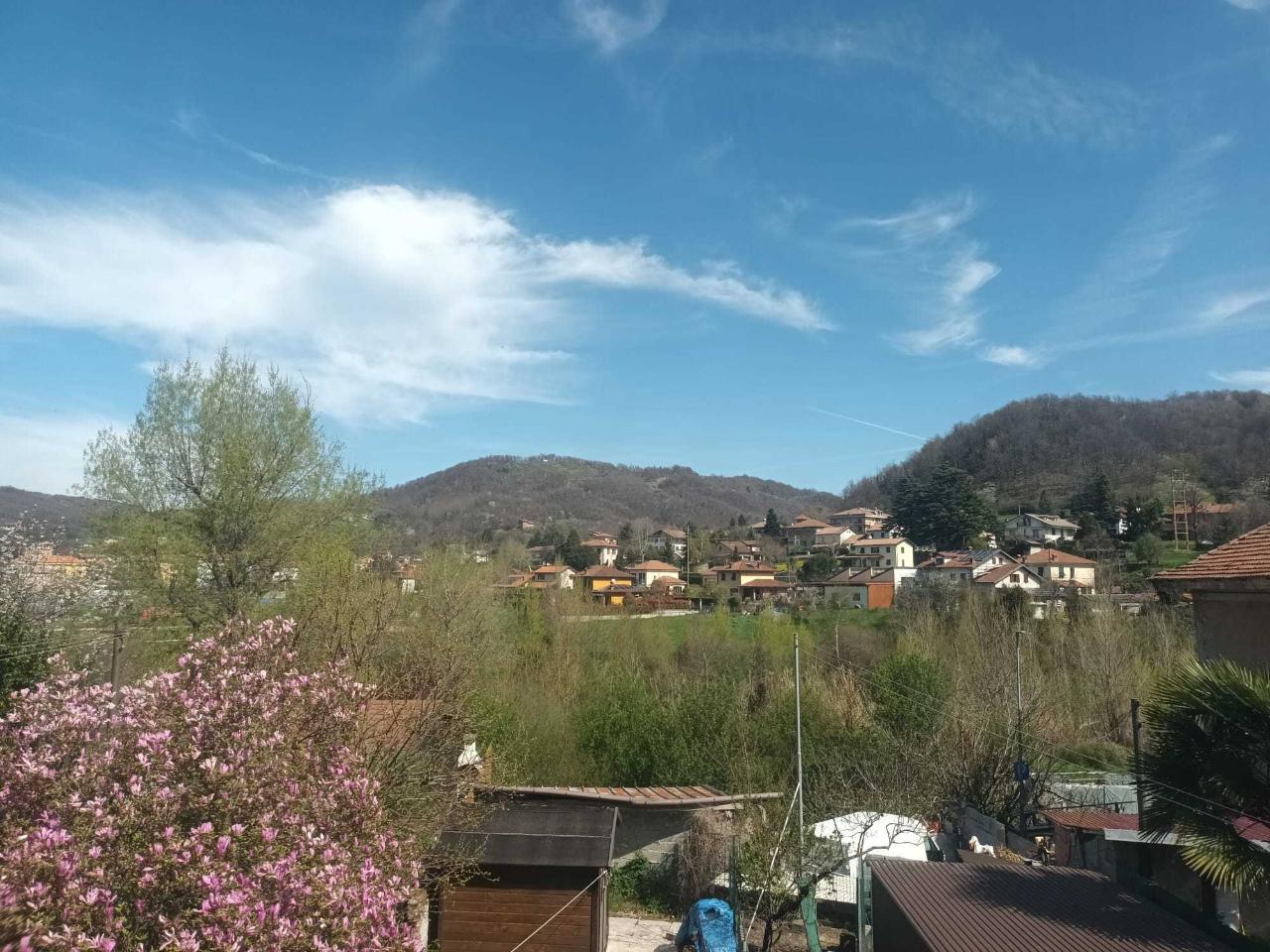 Apartamento de 6 habitaciónes en Savignone, Italy No. 236235