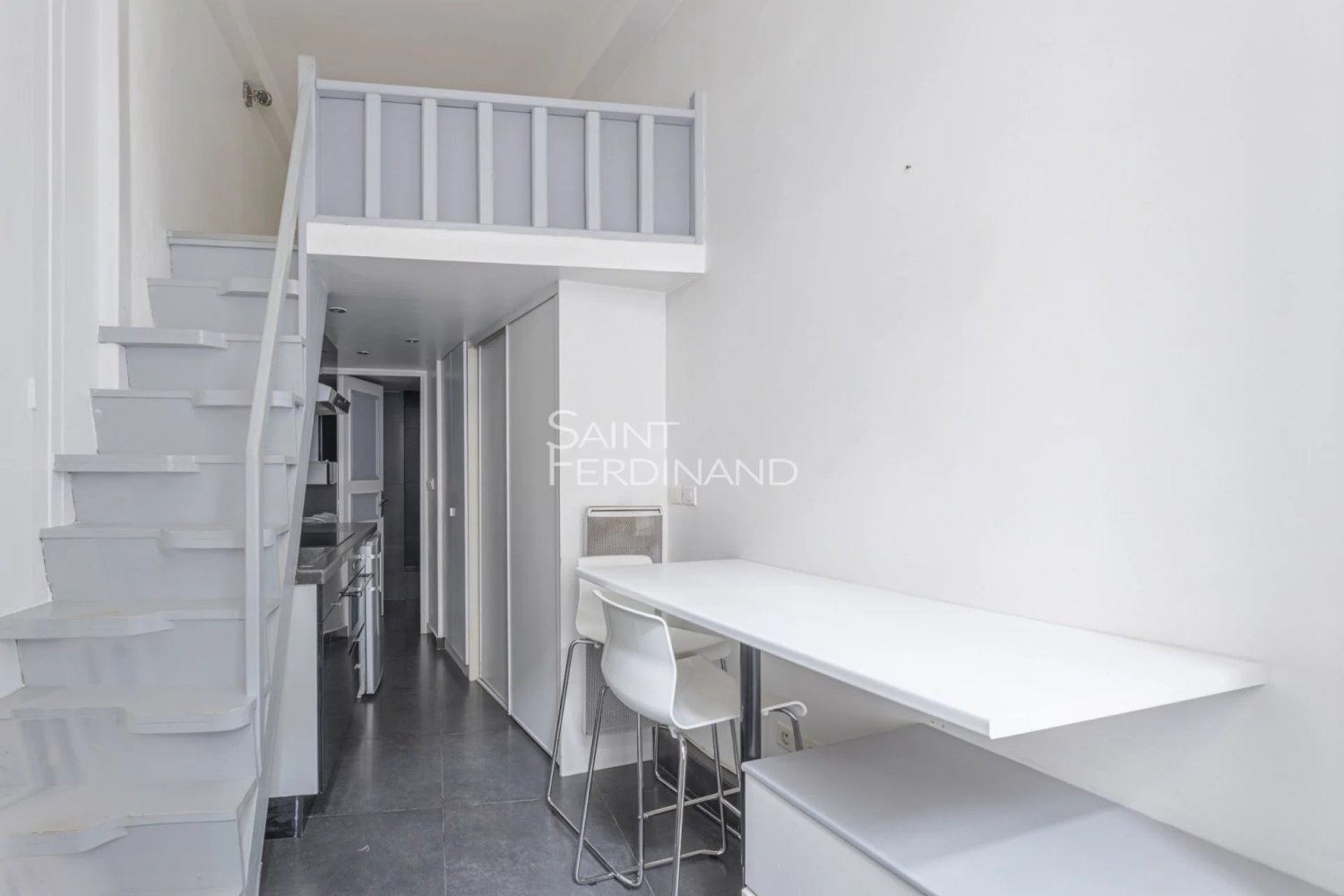 Studio in Paris, France, Nr. 177587