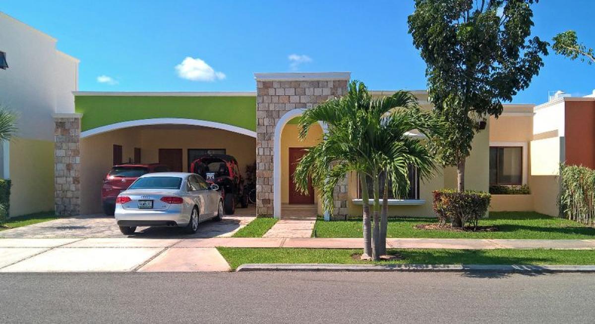 3 bedrooms House in Merida, Mexico No. 32068