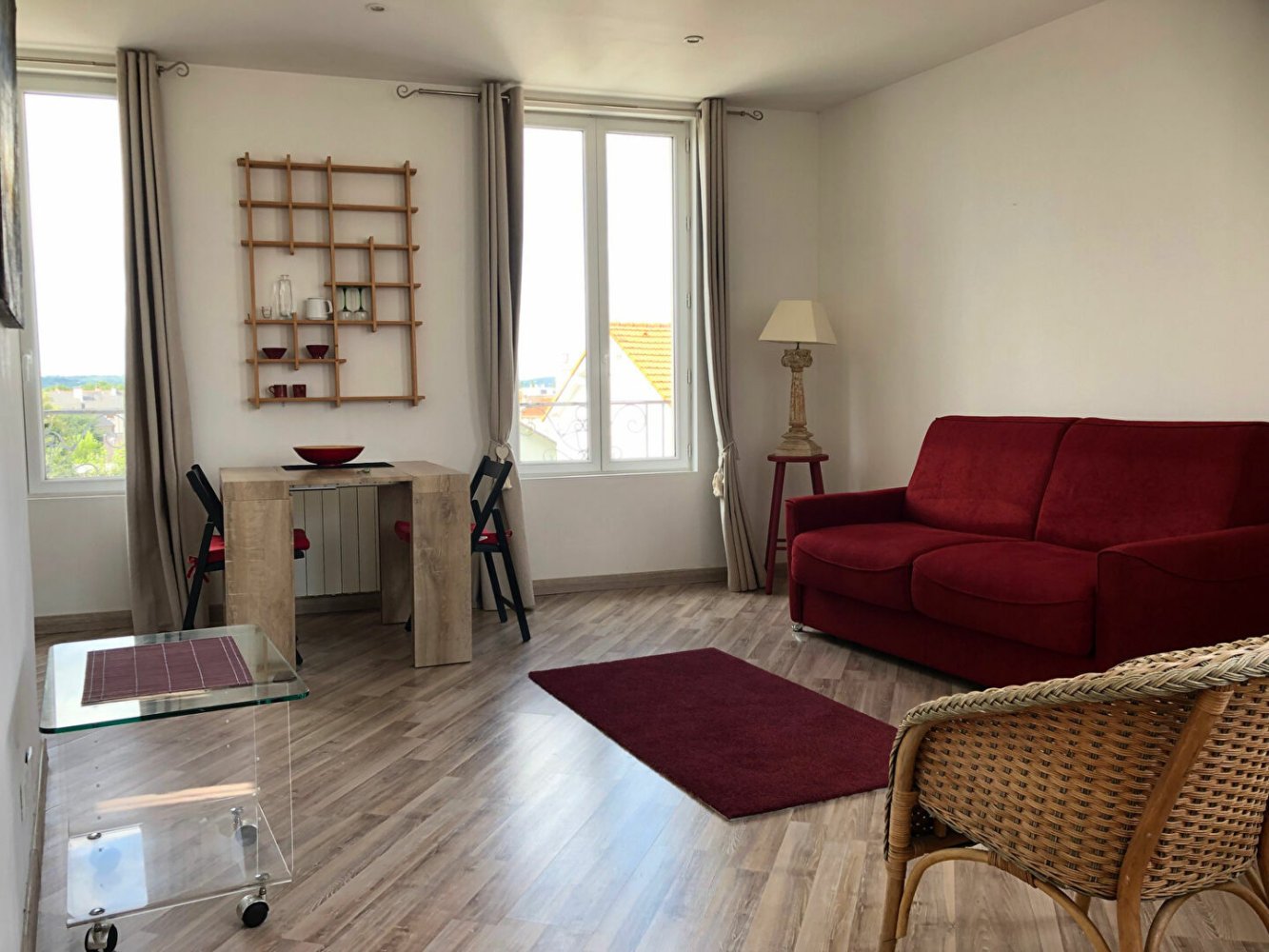 Studio in Chatou, France No. 122900