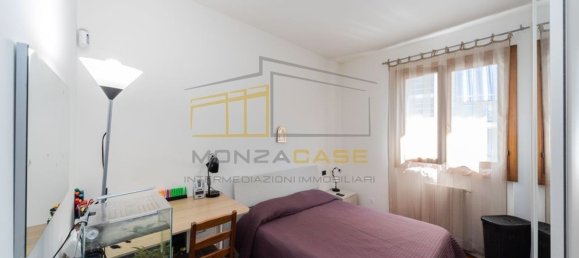 Apartamento de 3 dormitorios en Monza, Italy No. 364641 12
