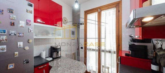 Apartamento de 3 dormitorios en Monza, Italy No. 364641 9