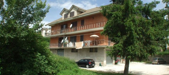4-salle Appartement à Carsoli, Italy No. 77453 2