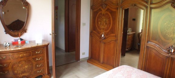 4-salle Appartement à Carsoli, Italy No. 77453 9