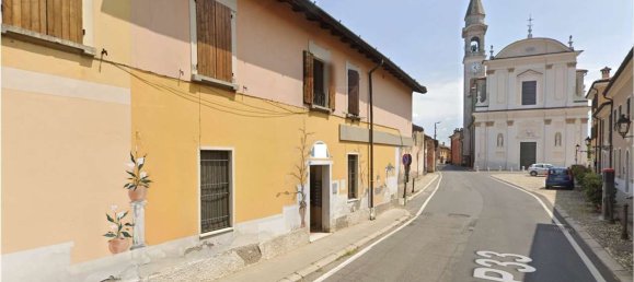 Estudio en Dello, Italy No. 338442 11