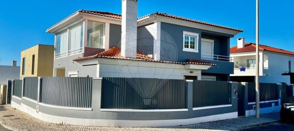 4 bedrooms Villa in Cascais, Portugal No. 177523 40
