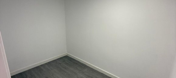 Apartamento de 3 dormitorios en L'Hospitalet de Llobregat, Spain No. 139962 10