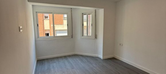 Apartamento de 3 dormitorios en L'Hospitalet de Llobregat, Spain No. 139962 7