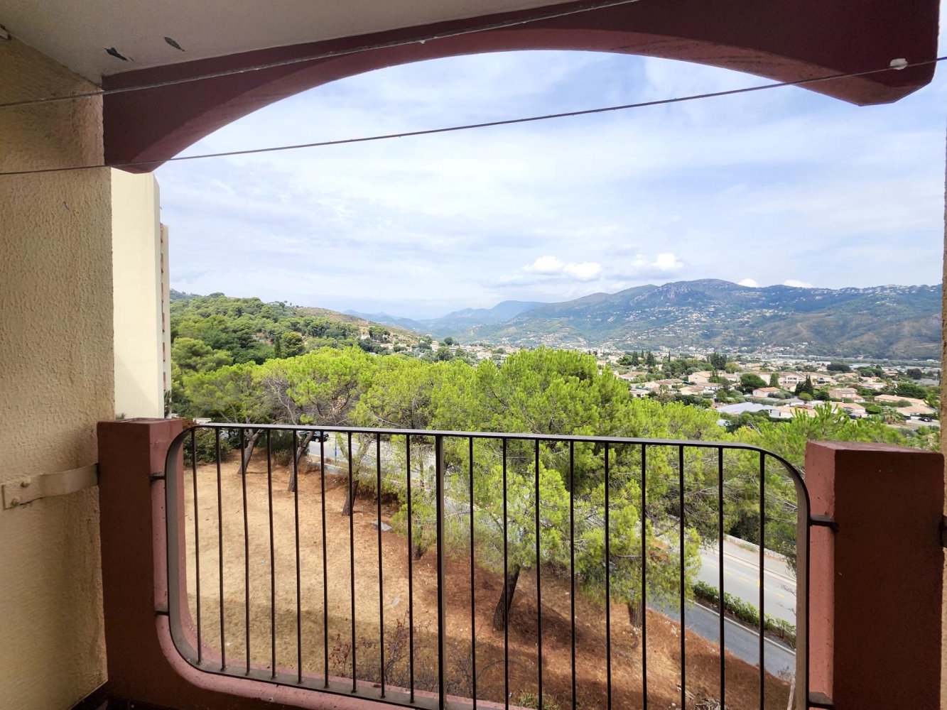 3 bedrooms Apartment in Carros, France No. 336212