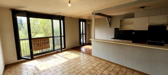 3 bedrooms Apartment in Carros, France No. 336212 2
