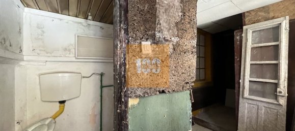 9 bedrooms Building in Porto, Portugal No. 83003 11