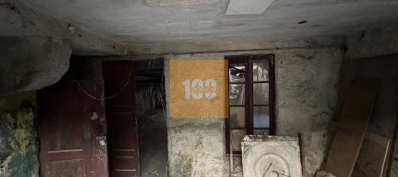 9 bedrooms Building in Porto, Portugal No. 83003 2