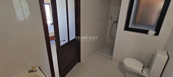 3 bedrooms Apartment in Saint Paul's Bay, Malta No. 11652 2
