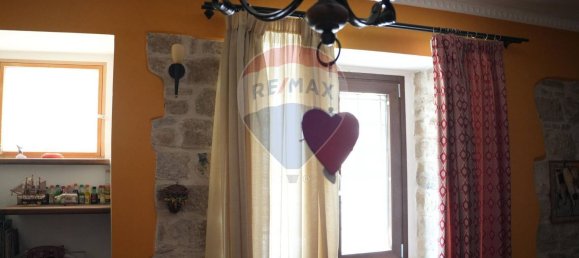 6 bedrooms House in Vinchiaturo, Italy No. 333411 35