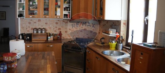 6 bedrooms House in Vinchiaturo, Italy No. 333411 2