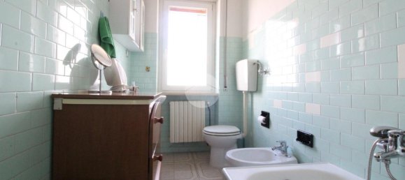 4 rooms Apartment in Campobasso, Italy No. 41174 11
