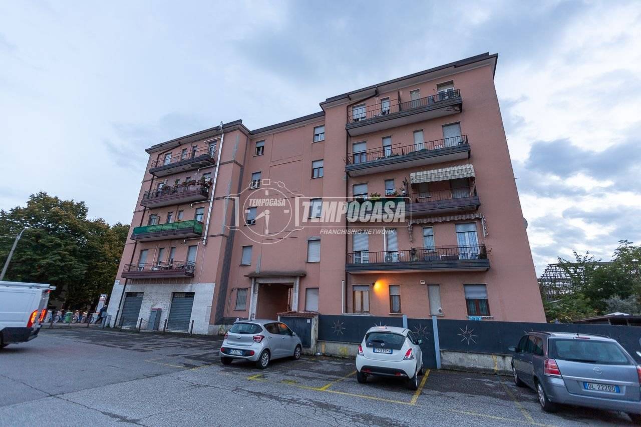 2 bedrooms Apartment in Brescia, Italy No. 157336