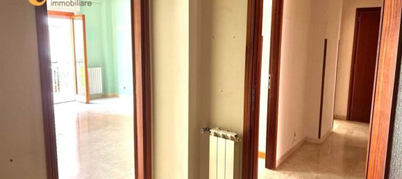 4-salle Appartement à Palermo, Italy No. 42144 7