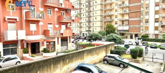 4-salle Appartement à Palermo, Italy No. 42144 40