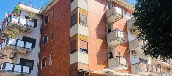 4 bedrooms Apartment in Salerno, Italy No. 379064 4