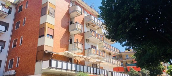 4 bedrooms Apartment in Salerno, Italy No. 379064 6