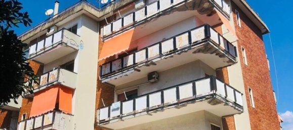 4 bedrooms Apartment in Salerno, Italy No. 379064 3