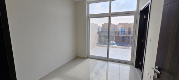 3 bedrooms Townhouse in Dubai, UAE No. 42959 4