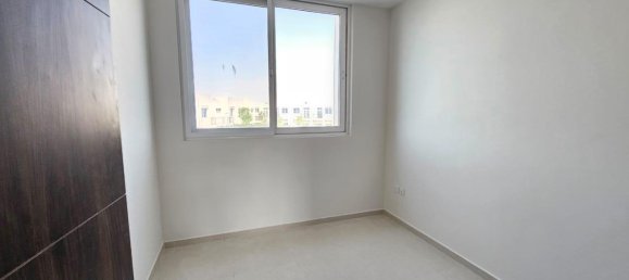 3 bedrooms Townhouse in Dubai, UAE No. 42959 3