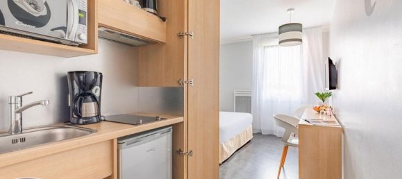 Studio in Reims, France No. 43581 2