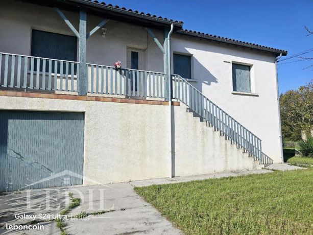 5 bedrooms House in Pujols, France No. 313467