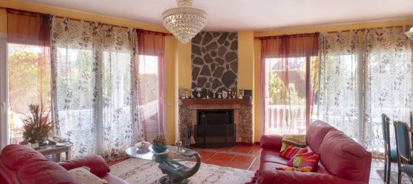 Villa de 4 dormitorios en Marbella, Spain No. 21382 5