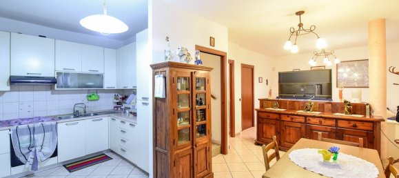 Apartamento T3 em Inverigo, Italy N.º 361935 7