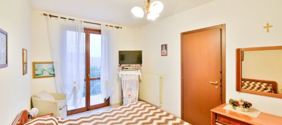 Apartamento T3 em Inverigo, Italy N.º 361935 24