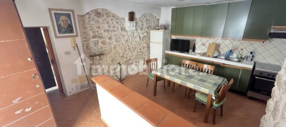 5-salle Bâtiment à Fondi, Italy No. 281960 6