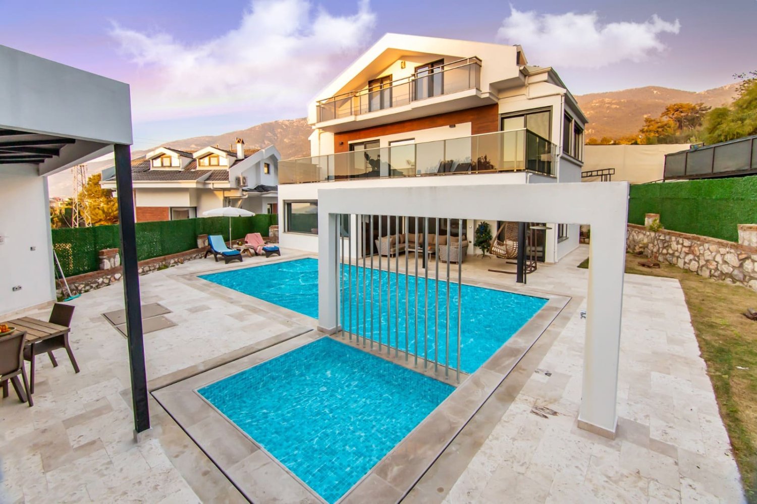 Villa 5+1 in Fethiye, Turkey No. 16618