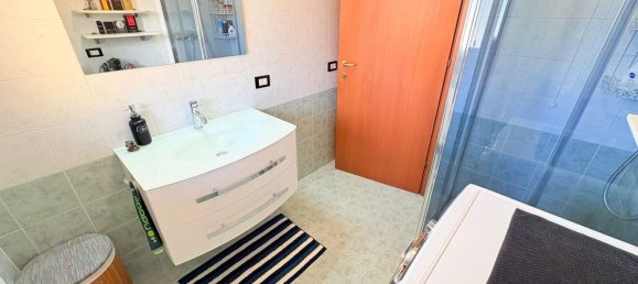 3غرفة شقة في Udine, Italy رقم 300075 15