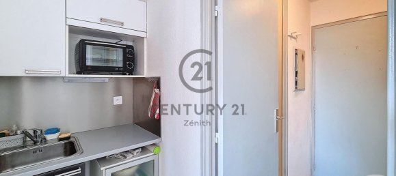 Apartamento de 1 dormitorio en Le Barcares, France No. 197444 5