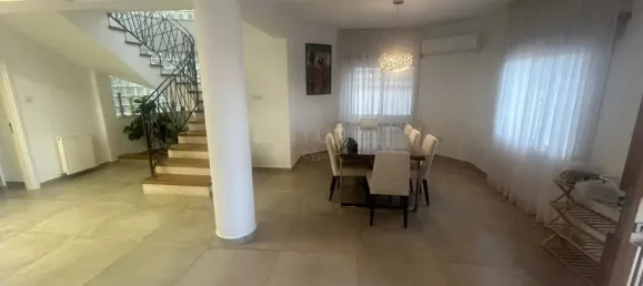 5 bedrooms Villa in Agios Athanasios, Cyprus No. 5419 2