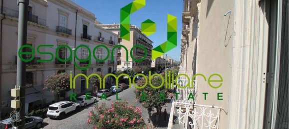 Квартира с 3 спальнями в Сиракузы, Италия № 350671 14